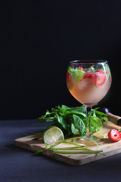 Cocktail sans alcool fraise menthe et citron vert