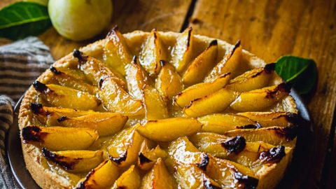 Tarte Aux Reines Claudes Et A La Creme Patissiere