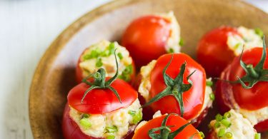 Tomates cerises pour l'apéritif