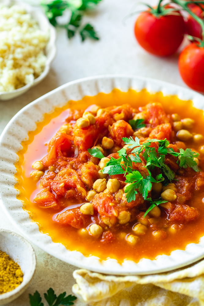 Pois chiches en sauce à la tomate