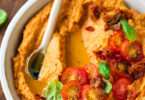 Houmous aux tomates confites et au basilic