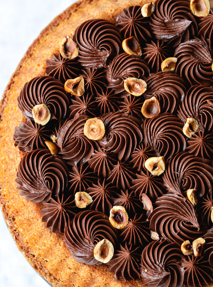 Tarte financier au chocolat et aux noisettes